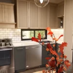 This Tiny House Stole My Heart – Cozy Meets Classy (460 sqft) (42m²)